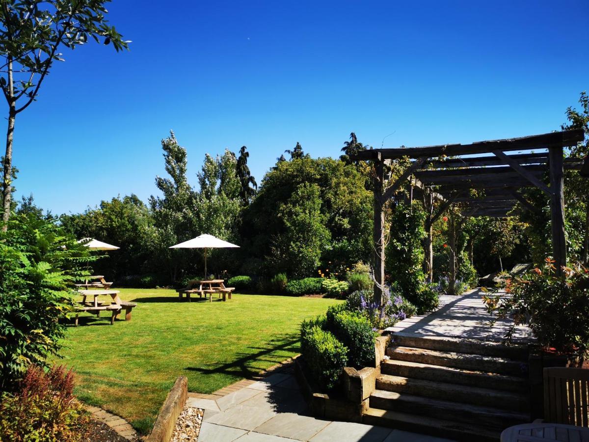 The Brisley Bell Hotel Luaran gambar